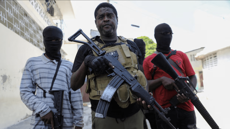 Bandas ordenan “guerra total” en Haití, desafían a EE. UU. y piden al pueblo no salir hoy de casa