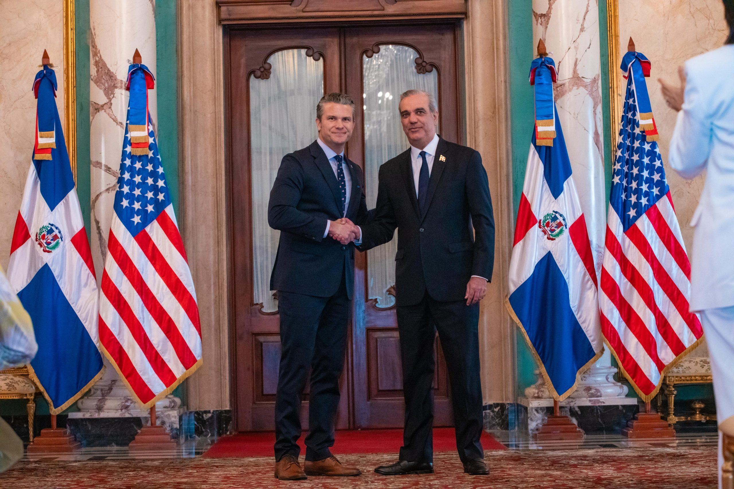 Secretario de Defensa de Estados Unidos, Pete Hegseth, asegura respaldo de su país a República Dominicana porque es su principal aliado en la región y reconoce liderazgo de Abinader contra el narcotráfico