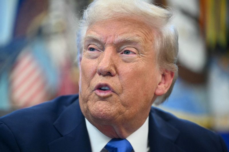 Trump advierte de un problema antimonopolio en la compra de Warner Bros por parte de Netflix Trump advierte de un problema antimonopolio en la compra de Warner Bros por parte de Netflix