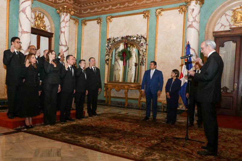 Juramentan nuevos jueces del Tribunal Superior Electoral