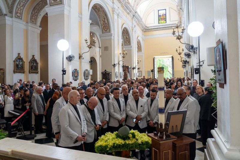 Puerto Rico despide con emoción y música a Rafael Ithier, fundador de El Gran Combo