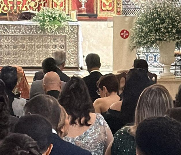 Una boda reúne a Abinader y Leonel fuera del escenario político