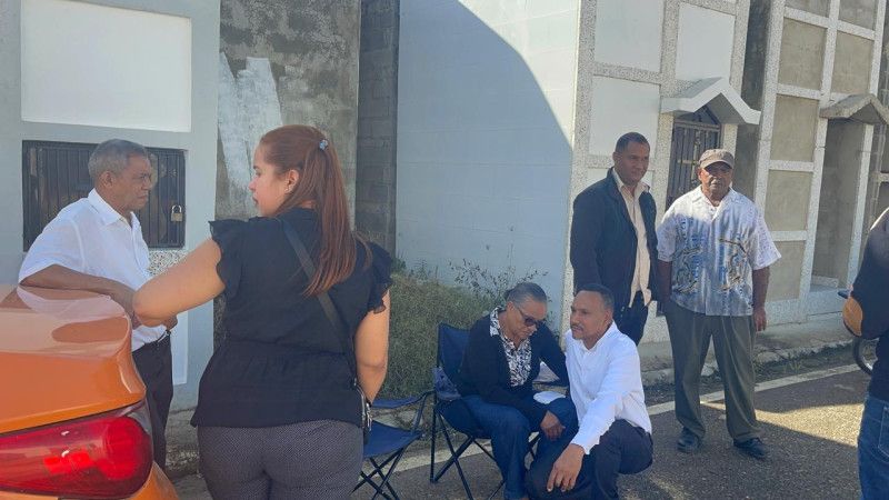 Consternación en Santiago Oeste por muerte de chofer en atentado contra subdirectora de Rafey-Hombres Consternación en Santiago Oeste por muerte de chofer en atentado contra subdirectora de Rafey-Hombres