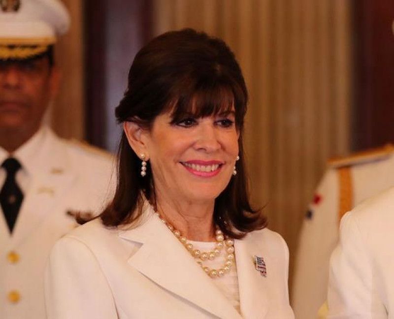 Robin Bernstein dice está enfocada en traer inversión extranjera a República Dominicana