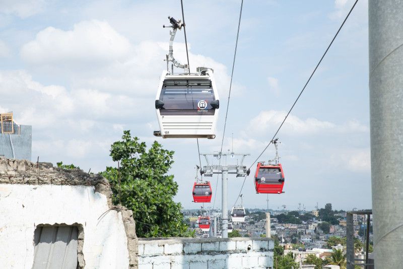 Línea 1 del Teleférico de Santo Domingo está paralizada debido a fallas en motor de socorro