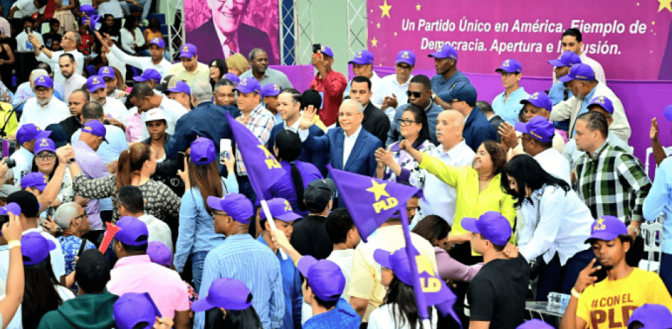 Danilo Medina: PLD solo recibirá alianzas, no apoyará a nadie Danilo Medina: PLD solo recibirá alianzas, no apoyará a nadie