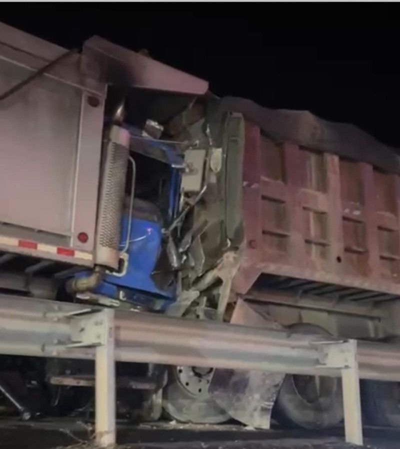 Yaguate: Accidente múltiple en la carretera Sánchez involucra tres vehículos pesados
