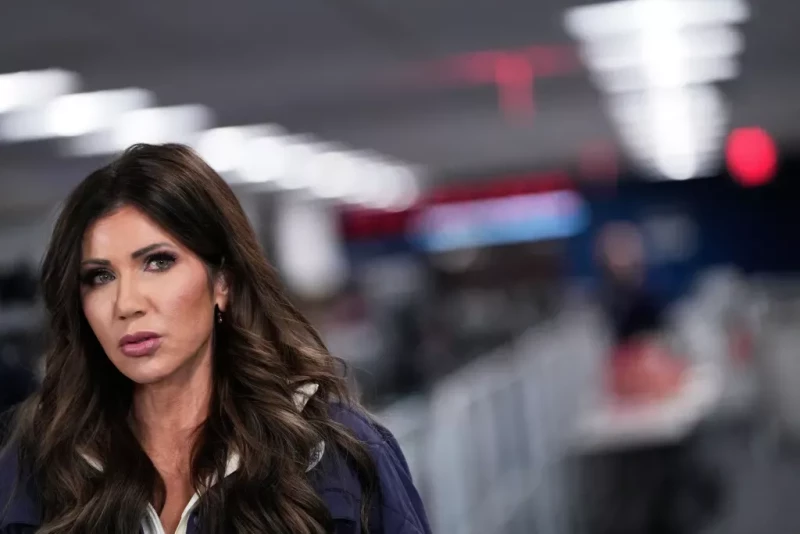 Agentes de ICE usarán cámaras corporales