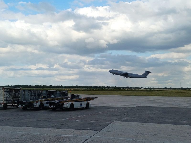Retiran aviones de Estados Unidos que estaban en Aeropuerto Las Américas