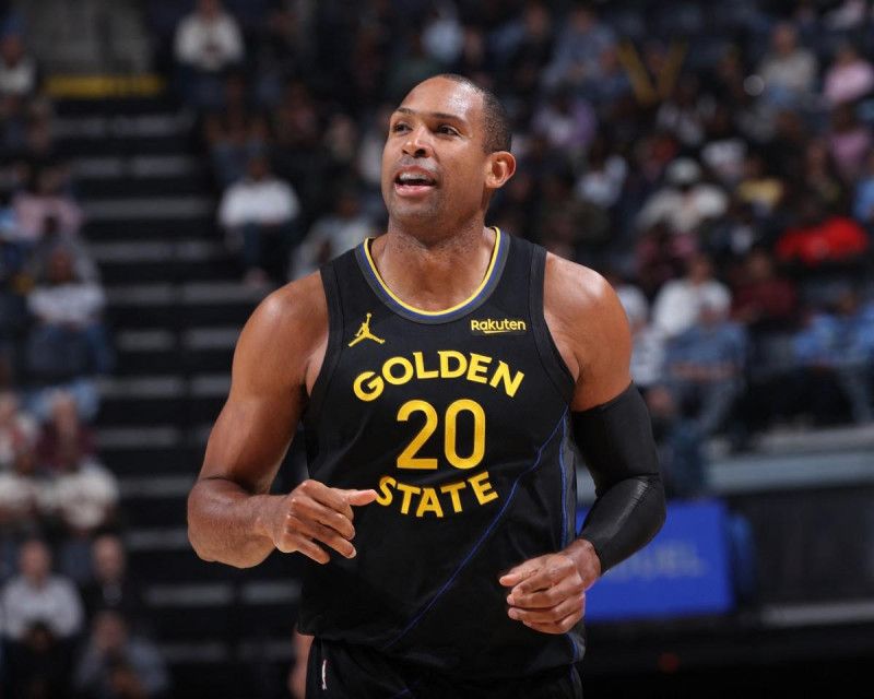 Al Horford llega a los 15 mil puntos y funda club entre centros de la NBA