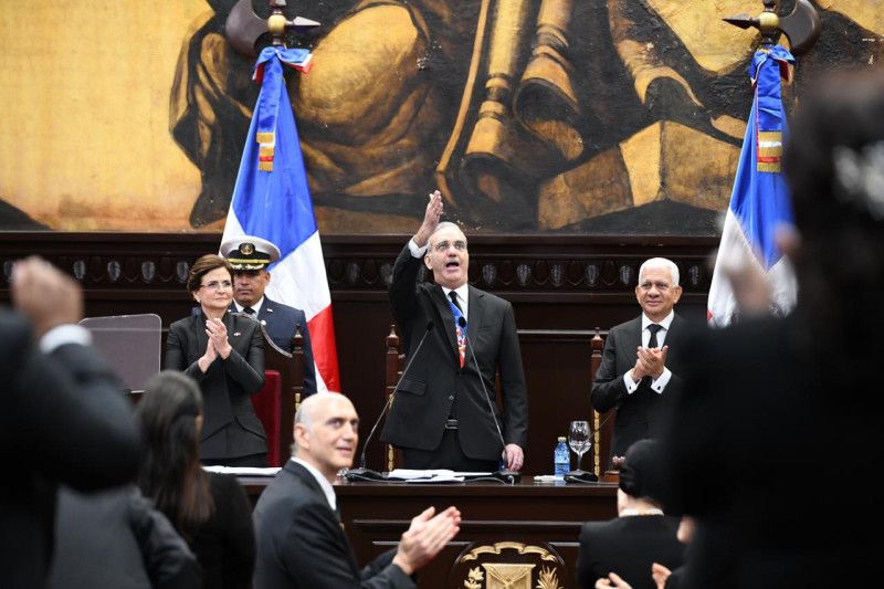 Abinader señala a Senasa y promete recuperar cada peso robado: En este gobierno no hay intocables Abinader señala a Senasa y promete recuperar cada peso robado: En este gobierno no hay intocables