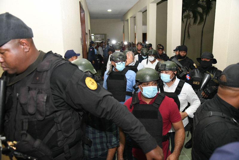 Tribunal mantiene en arresto domiciliario a coronel acusado de pertenecer a red de sobornos