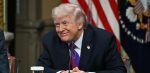 Trump dice que “cuando suben los precios del petróleo ganamos mucho dinero”