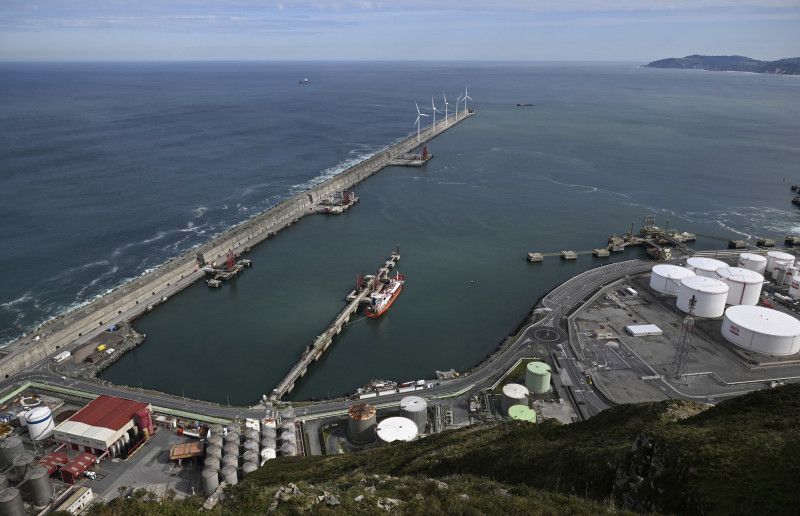 G7 listo para liberar reservas de petróleo, pero “aún no ha llegado a ese punto”