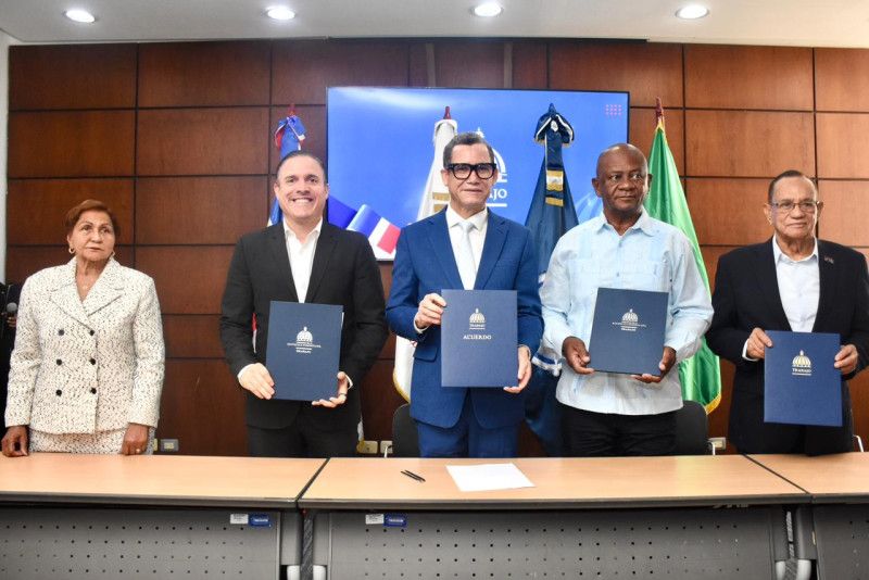 Olivares dice reforma laboral buscará litigios de conciliación entre trabajadores y empleadores