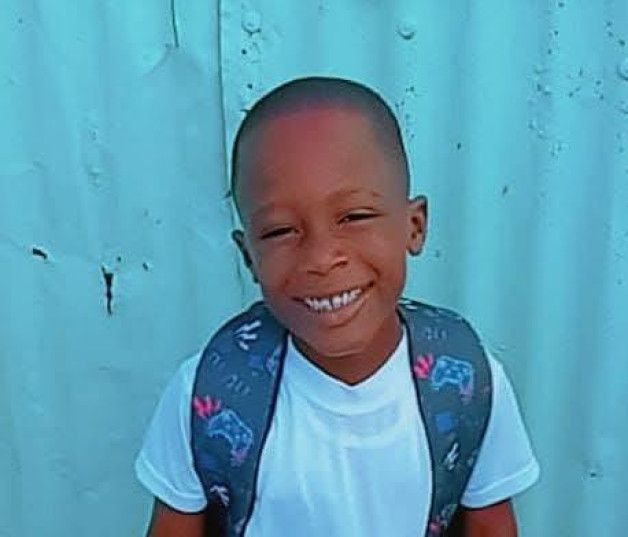 Niño fallece tras ser atropellado por autobús cuando iba de camino a la escuela en El Seibo