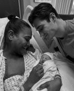 Supermodelo Arlenis Sosa se convierte en madre por primera vez