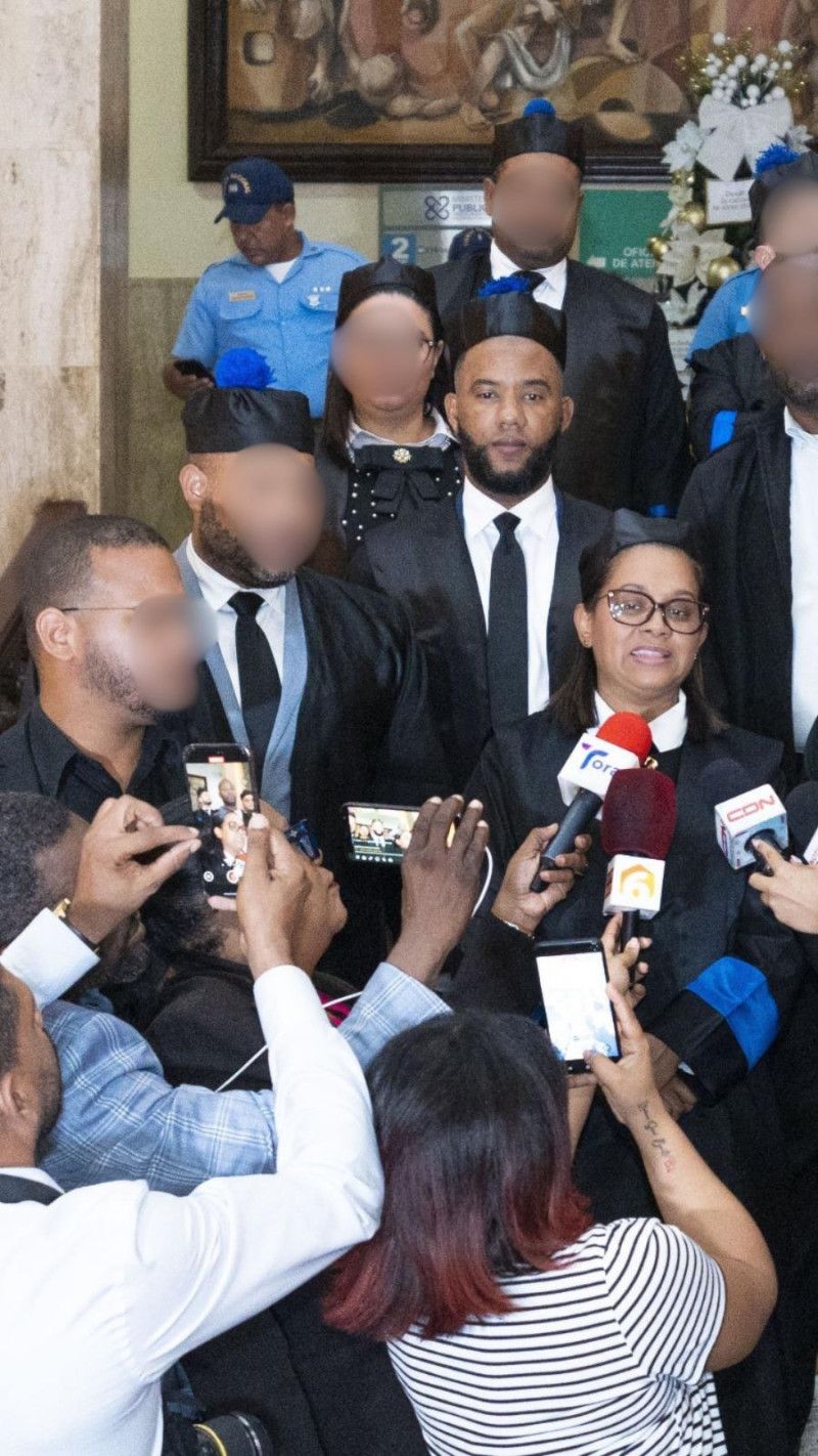 PGR: Fiscal Valdez Alcántara exigió 200 mil dólares, un Rolex y un Mercedes Benz