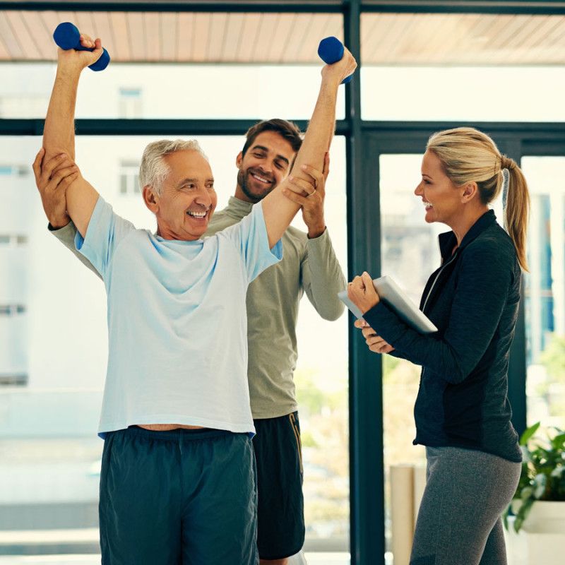 Especialistas alertan sobre la “sarcopenia” y el riesgo de caídas en adultos mayores