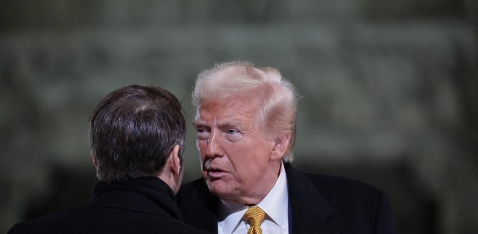 “Su mujer lo trata extremadamente mal”: Las burlas de Trump para Macron