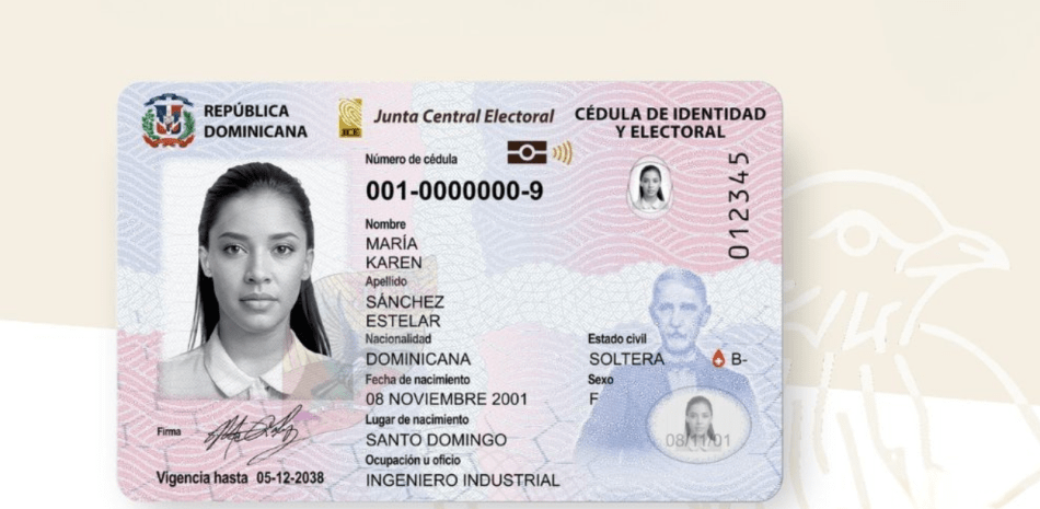¿Puedo ir maquillada a sacar mi nueva cédula?
