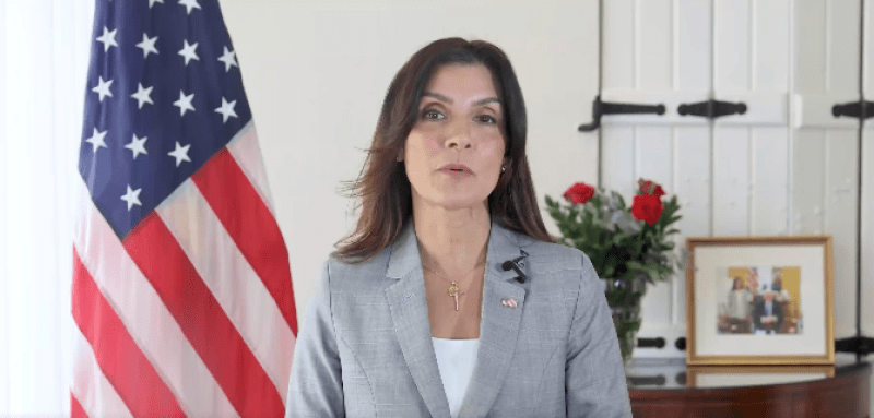 Embajadora de EEUU reacciona tras participación de RD en cumbre progresista en España