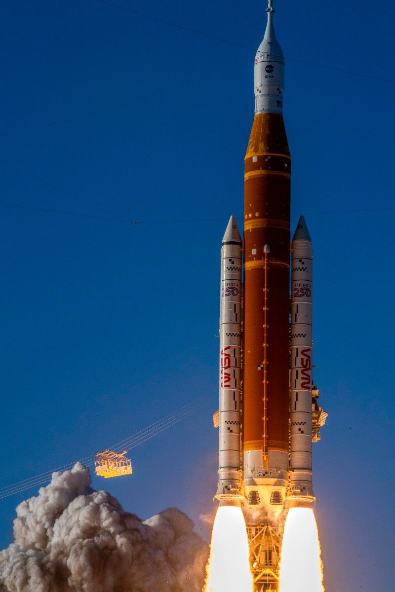 Artemis II, cerca de entrar en la órbita lunar tras completar la mitad de la misión