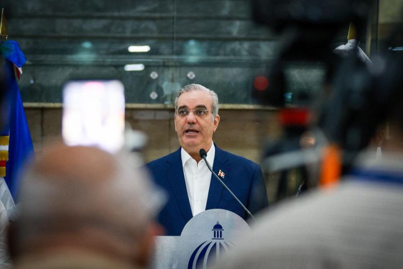 Abinader busca “acuerdo nacional” para reducir impacto en familias por conflicto en Medio Oriente