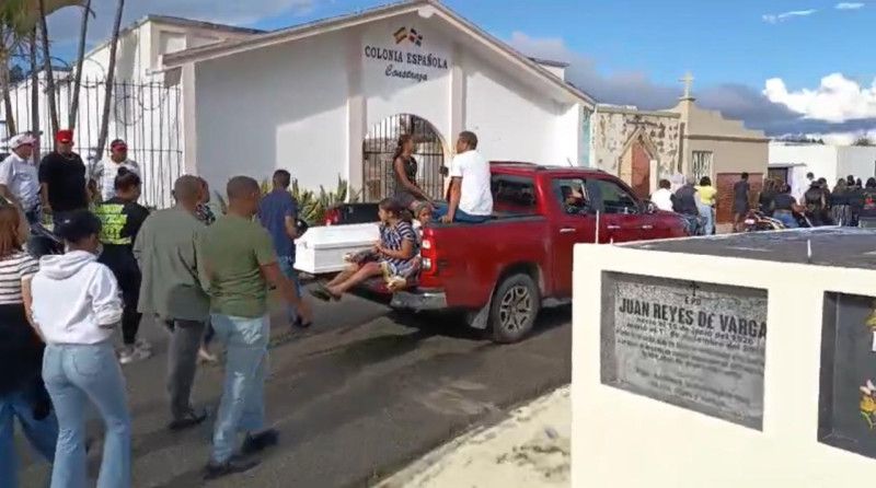 “Mi hijo no se merecía esa muerte tan mala”, madre del chofer Deivy Abreu