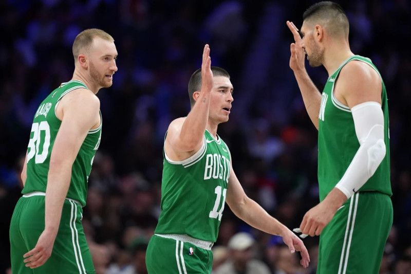 Los Celtics arruinan el regreso de Embiid y vencen a los 76ers 128-96