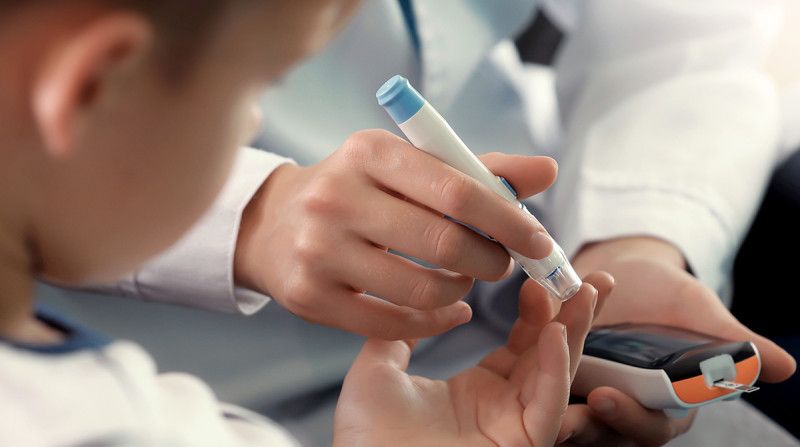 Hospital Hugo Mendoza asiste al 60% de niños con diabetes del país