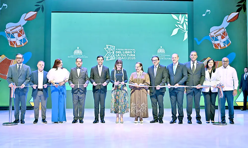 Raquel Peña inaugura Feria Regional del Libro y la Cultura Cibao