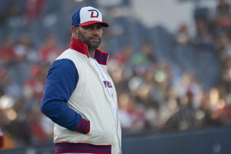 Albert Pujols dice que las Estrellas Orientales quieren mantener a Robinson Canó