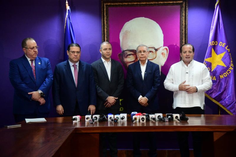 Gobierno no socializó con partidos reducción del 50 % del presupuesto designado