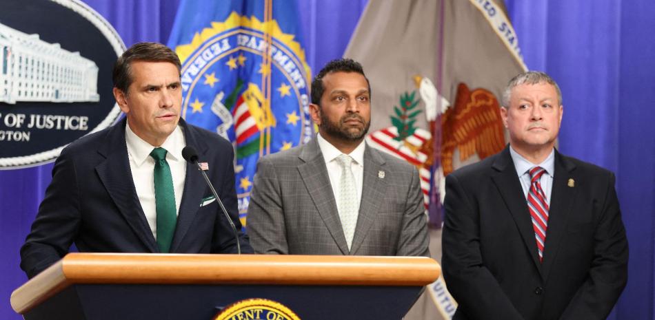 Investigan la fuente sobre los problemas con el alcohol del director del FBI