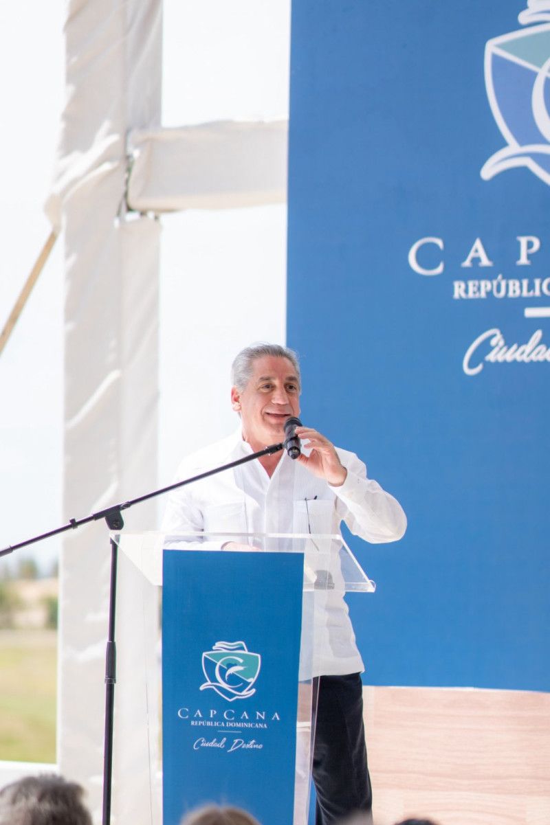 Hazoury destaca resiliencia del turismo ante crisis
