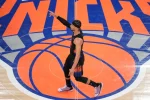Hart anota 26 y Knicks quedan a dos triunfos de las Finales de la NBA al vencer a los Cavs