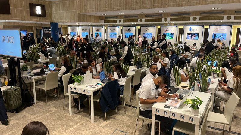 Más de 6 mil dominicanos que viven en España quieren comprar una casa en su país