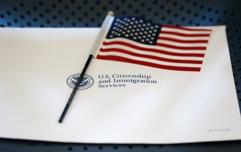 La nueva medida de Trump complica conseguir la “green card”