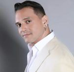 Localizan en centro de salud a Iván Tejada, bailarín de Milly Quezada y coreógrafo