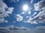 Sistema anticiclónico mantiene escasas lluvias y altas temperaturas este martes