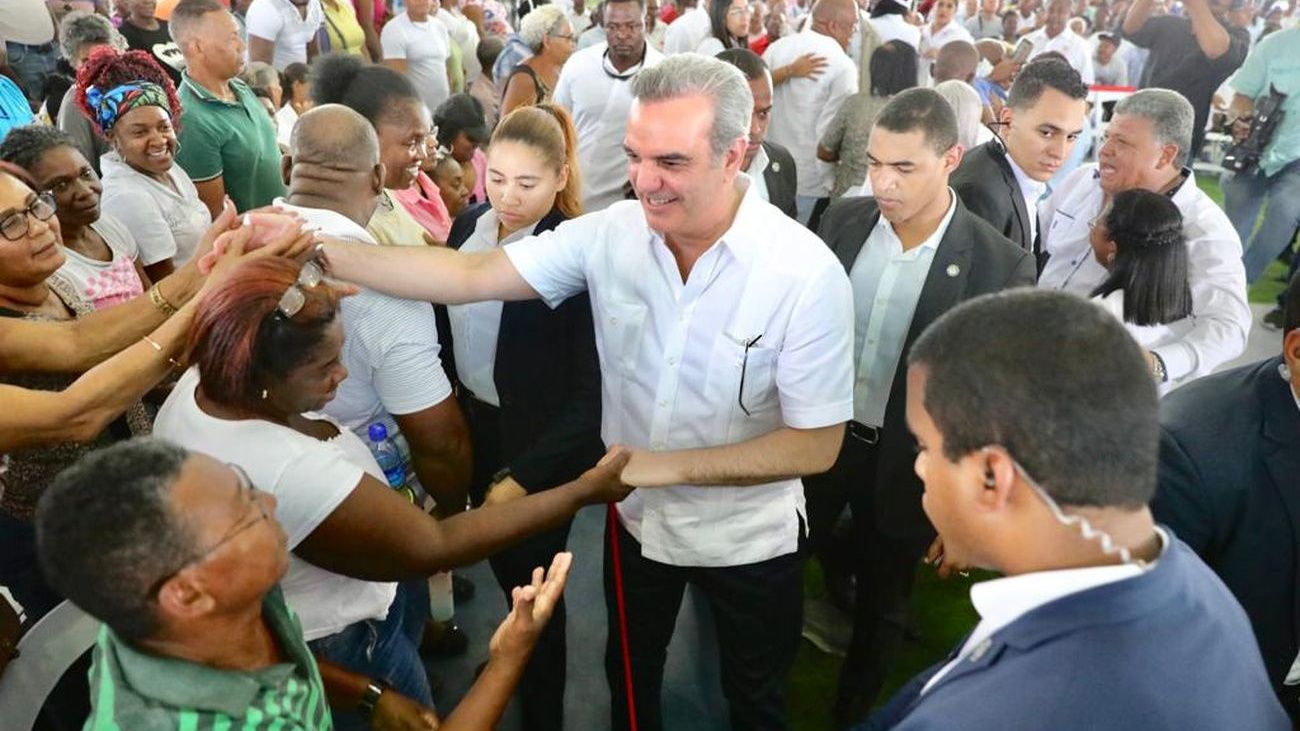 Abinader entregará títulos de propiedad, tres techados escolares y remozamiento de club Los Cachorros este domingo en el Gran Santo Domingo