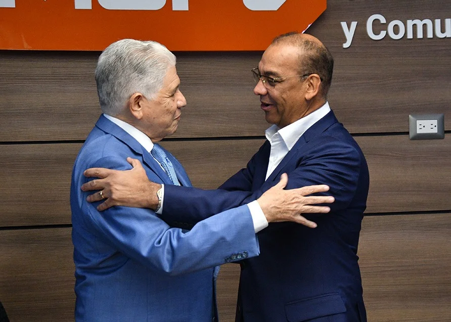 Eduardo Estrella y Deligne Ascensión. 