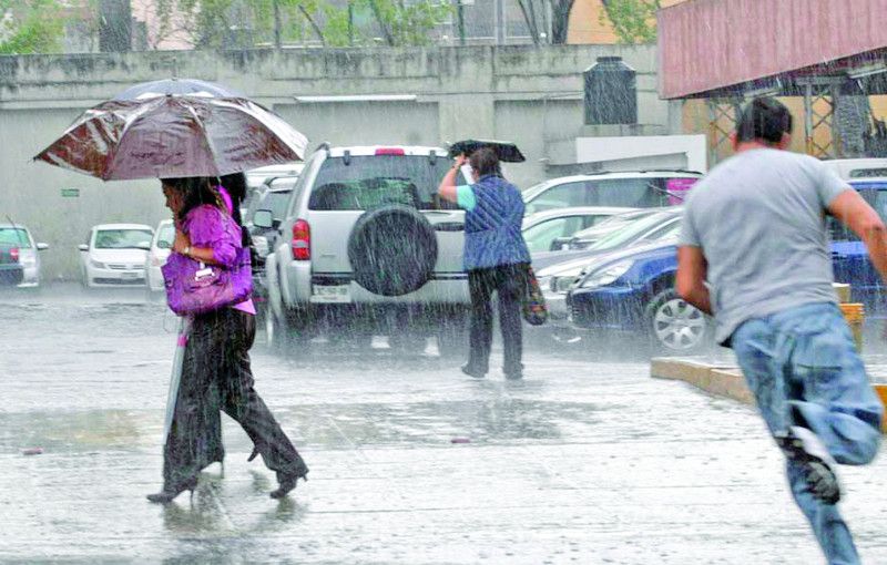 Vaguada y el paso de una onda tropical provocan lluvias en algunas provincias este lunes Vaguada y el paso de una onda tropical provocan lluvias en algunas provincias este lunes
