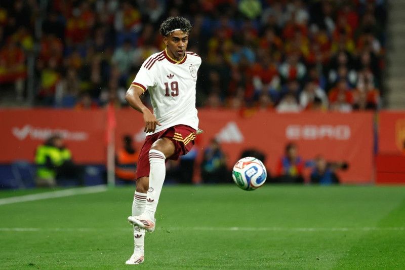 Lamine Yamal habla sobre el Balón de Oro 2025 y una promesa que cumplirá si gana el Mundial 2026 Lamine Yamal habla sobre el Balón de Oro 2025 y una promesa que cumplirá si gana el Mundial 2026