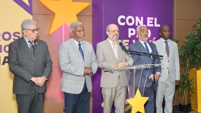 PLD dice es de “baja calidad” el calzado escolar que licita el Inabie para nuevo año escolar PLD dice es de “baja calidad” el calzado escolar que licita el Inabie para nuevo año escolar