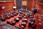Senadores reciben proyecto de reformas económicas del Gobierno