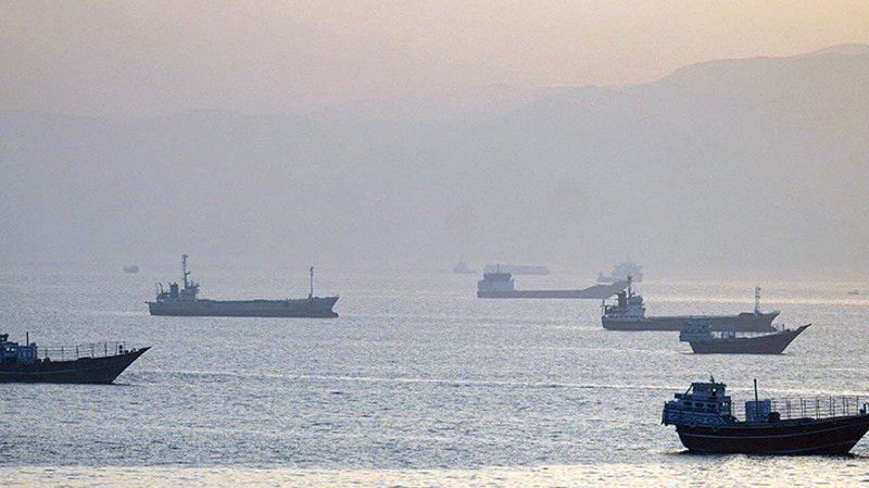 EEUU lanza nuevos ataques contra Irán, que responde con un cierre total de Ormuz