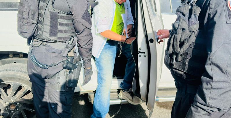 Entregan a Estados Unidos a dominicano señalado por cargos de narcotráfico Entregan a Estados Unidos a dominicano señalado por cargos de narcotráfico