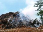Humo de vertedero de Jarabacoa arropa la comunidad causando problemas de salud